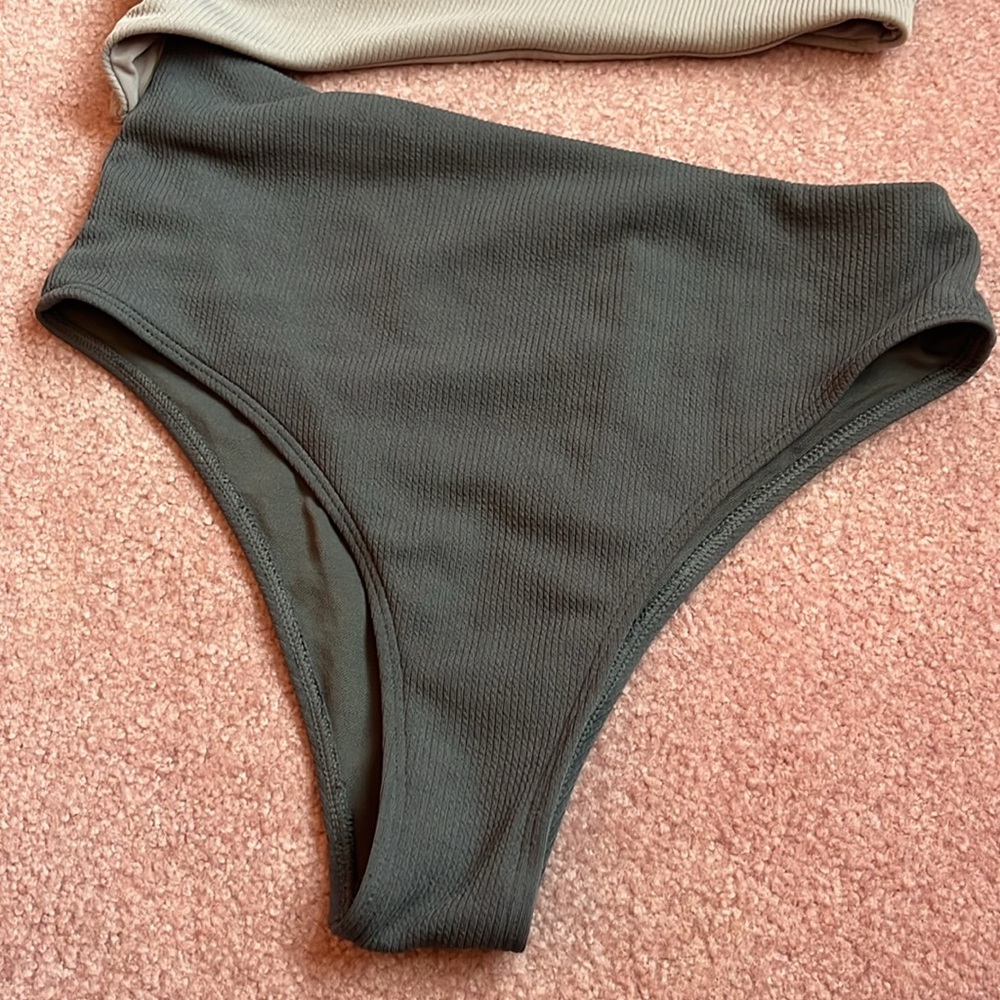 Gray Two Toned One Piece Swimsuit SHEIN Size Large - Picture 3 of 6